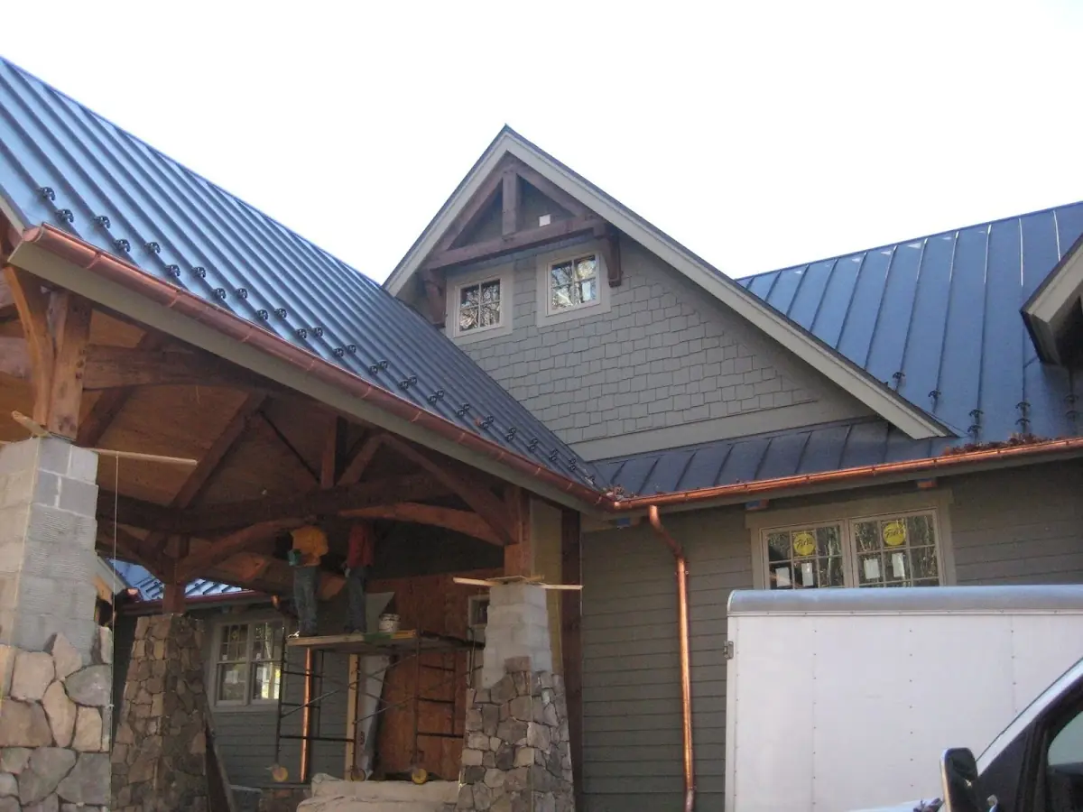 Craftsman Roofing team delivering quality roofing work in Kelly Creek